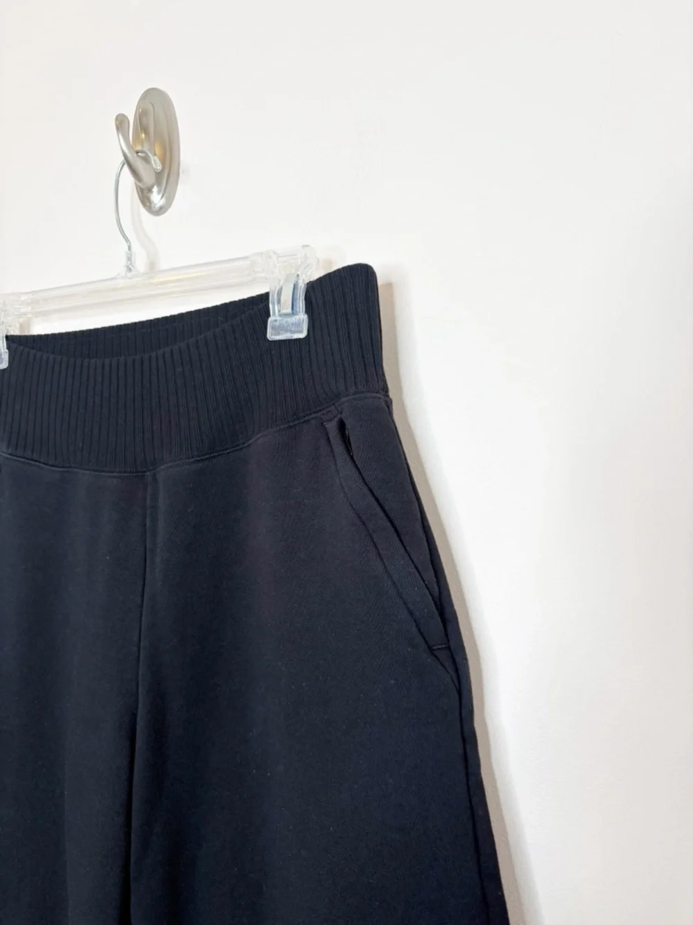 Alo Serenity Wide Leg Sweatpant Black Large